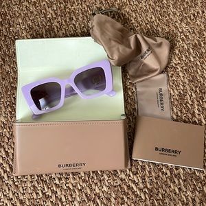 Burberry Daisy Sunglasses - Lilac